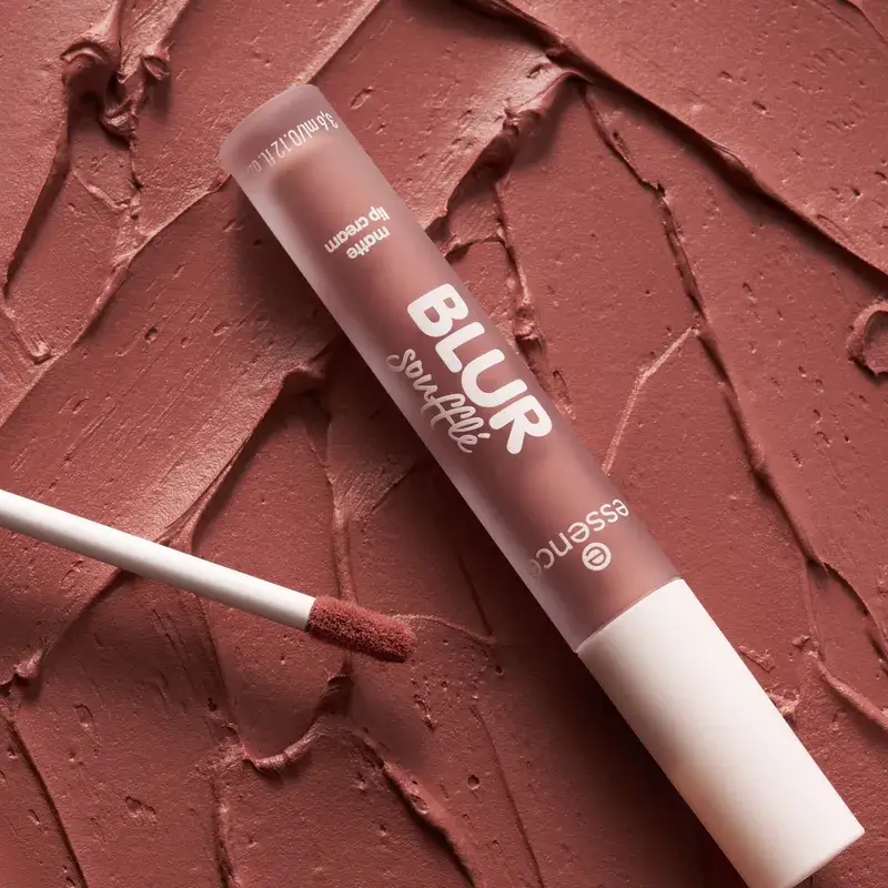 Essence Creamy Matte Lipstick Blur Soufflé 02, 3.6 ml - Image 5