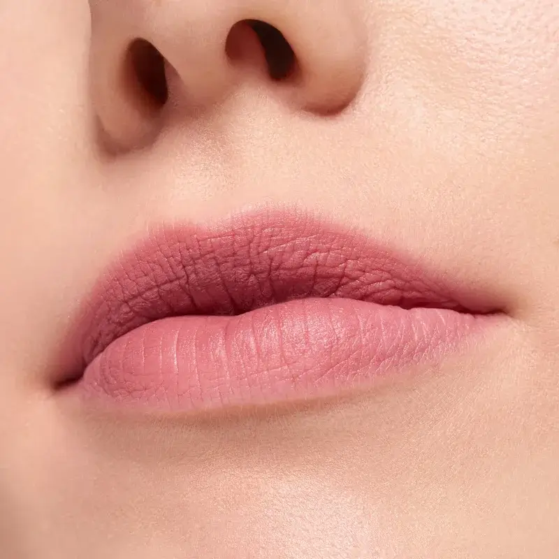 Essence Creamy Matte Lipstick Blur Soufflé 06, 3,6 ml - Image 7
