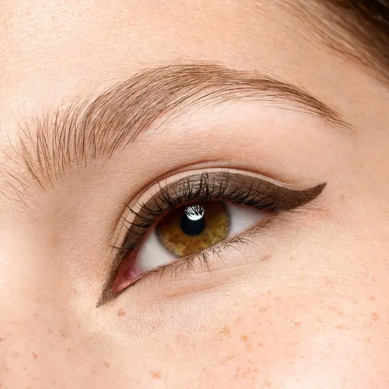 Essence Eyeliner Long-Lasting Liquid Eyeliner 020 , 1 ml - Image 8