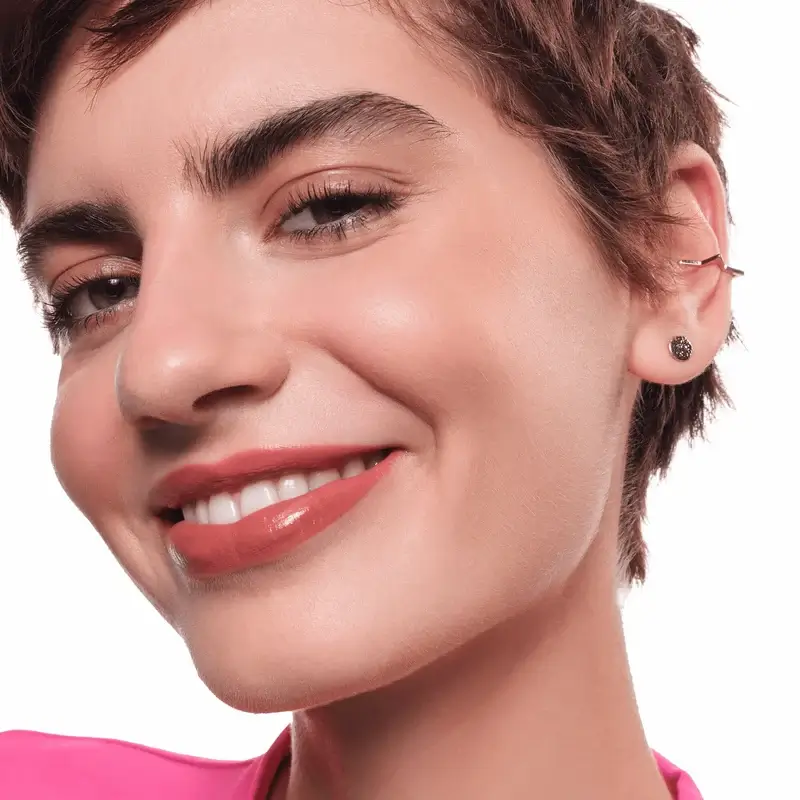Essence Lipstick Satin Glow Luminous Shine 01 , 3,5 gr - Image 5