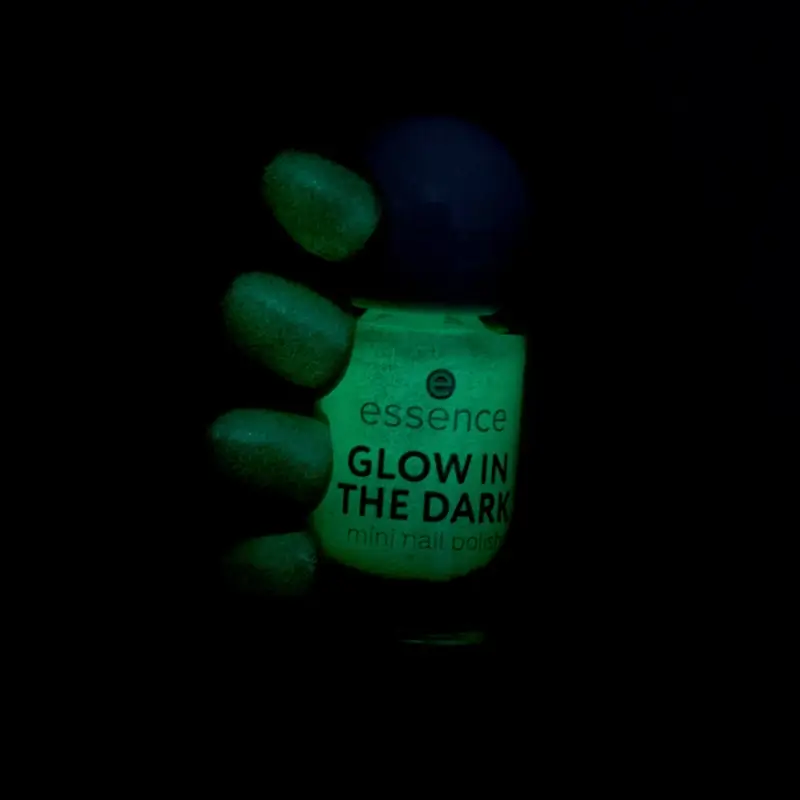 Essence Mini Nail Polish Glow In The Dark 14, 5 ml - Image 8