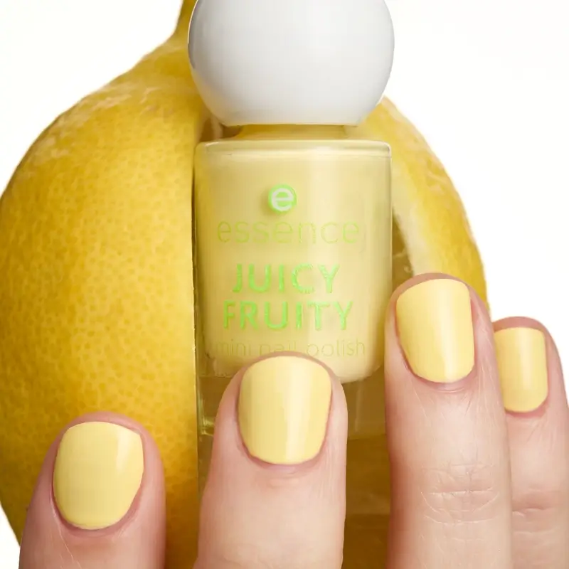 Essence Mini Nail Polish Juicy Fruity 15, 5 ml - Image 3