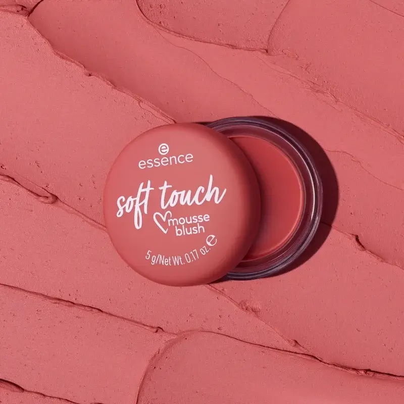 Essence Soft Touch Mousse Blusher 40, 5 g - Image 3