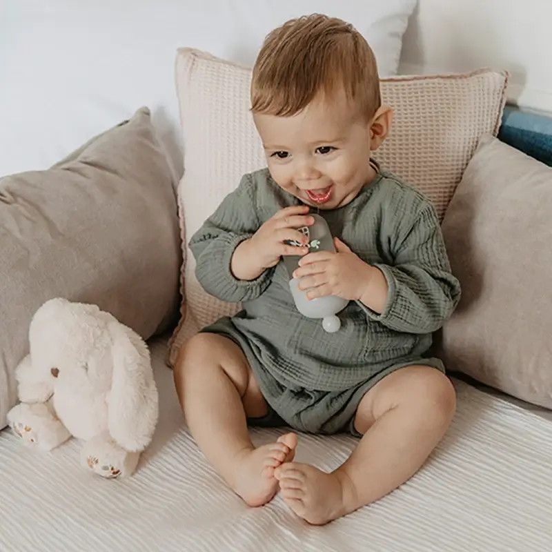 Suavinex Baby Layette with Baby Cologne 100 Ml + Travel Format 50 Ml + Baby Soft Toy - Image 3