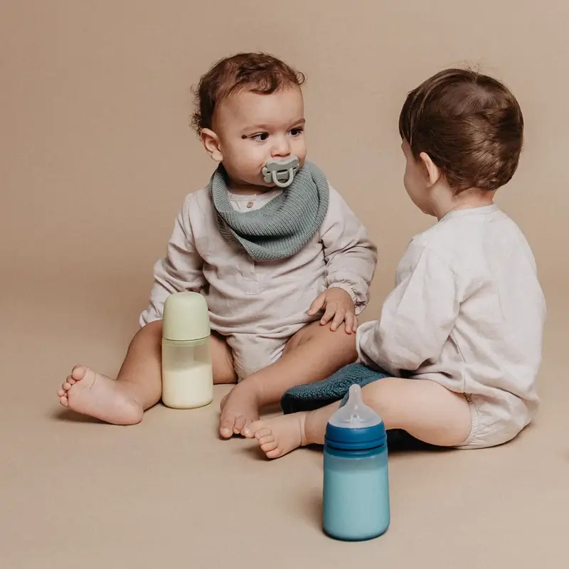 Suavinex Silicone Bottle 240 Ml, Medium Flow (M), +3 Months, Lime - Image 5